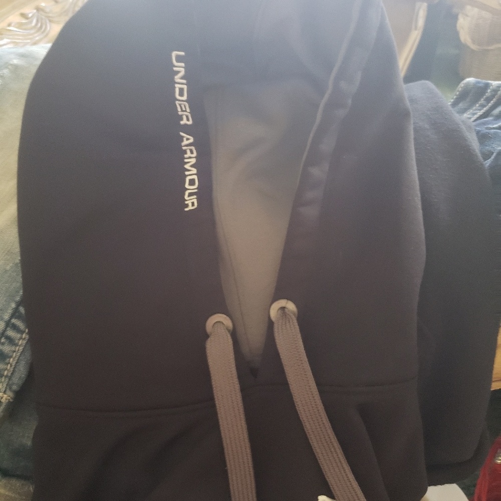 Under armour fleece hoodie - Picture 2 of 2